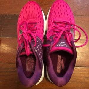 Brooks Women’s Raveena Running shoes